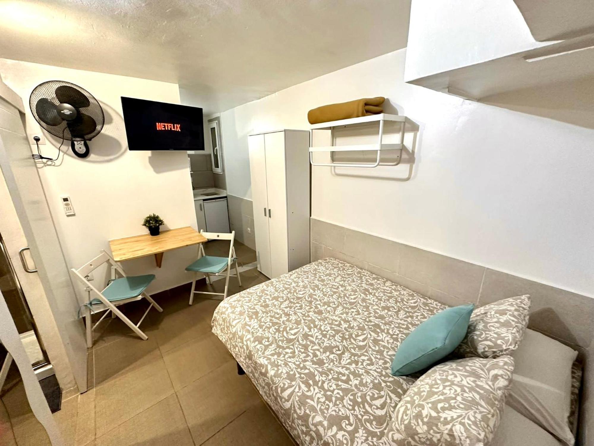 Apartment In By Perita Next Metro St T1 *