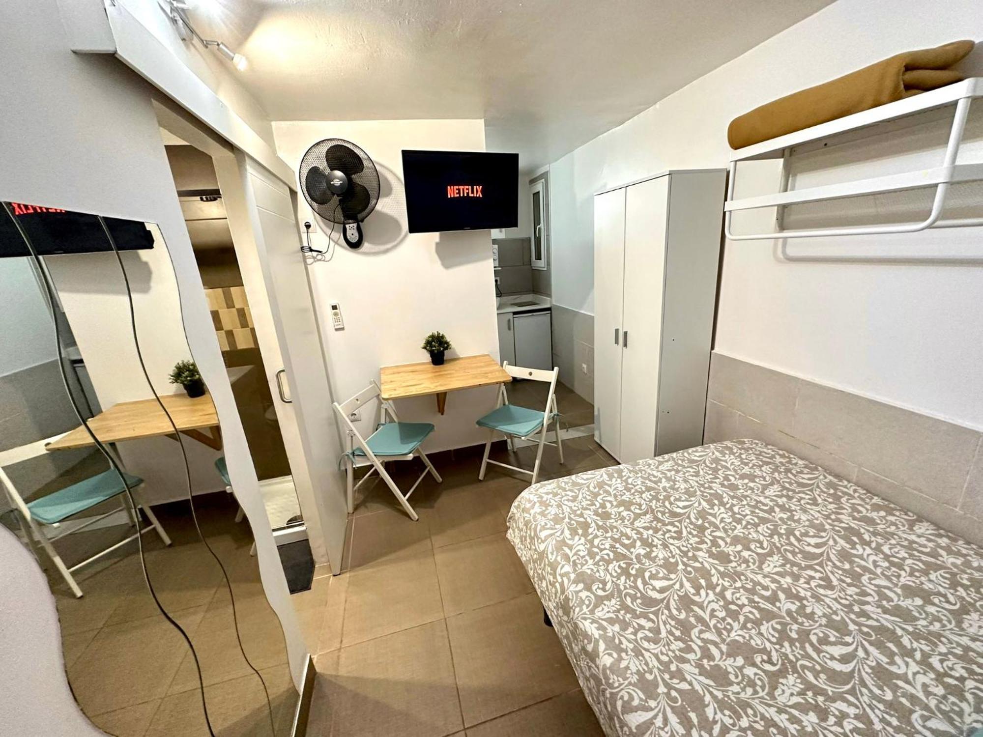 Appartement In By Perita Next Metro St T1 *